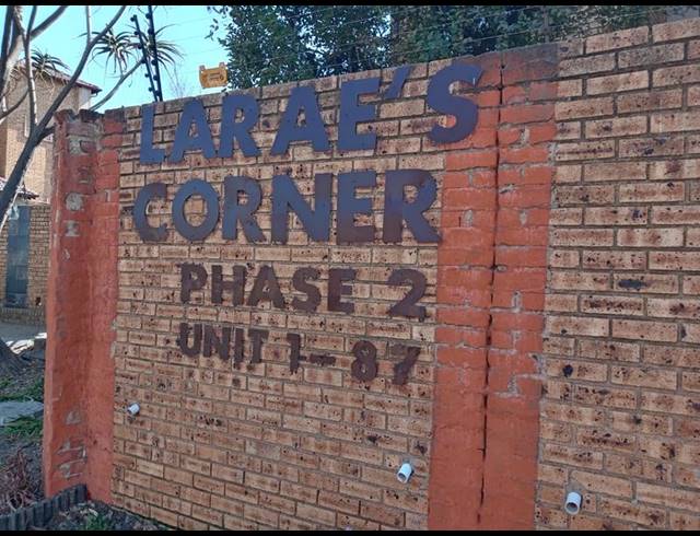 3 BEDROOM TOWNHOUSE FOR SALE IN BIRCHLEIGH